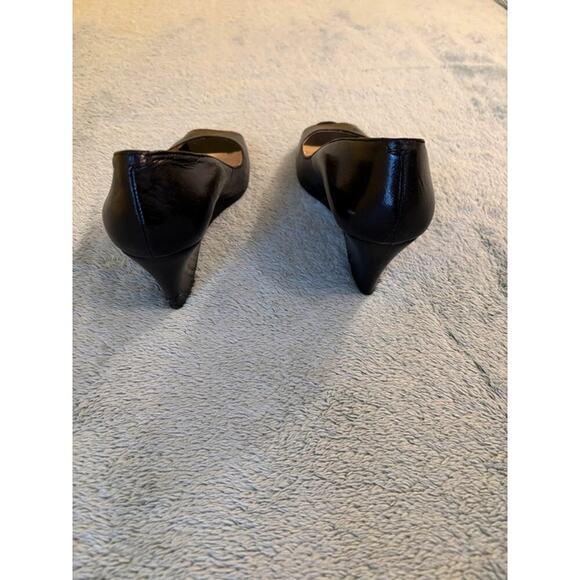 Nine West Size 7 1/2 M Black Shoes Slight Wear - Picture 5 of 6